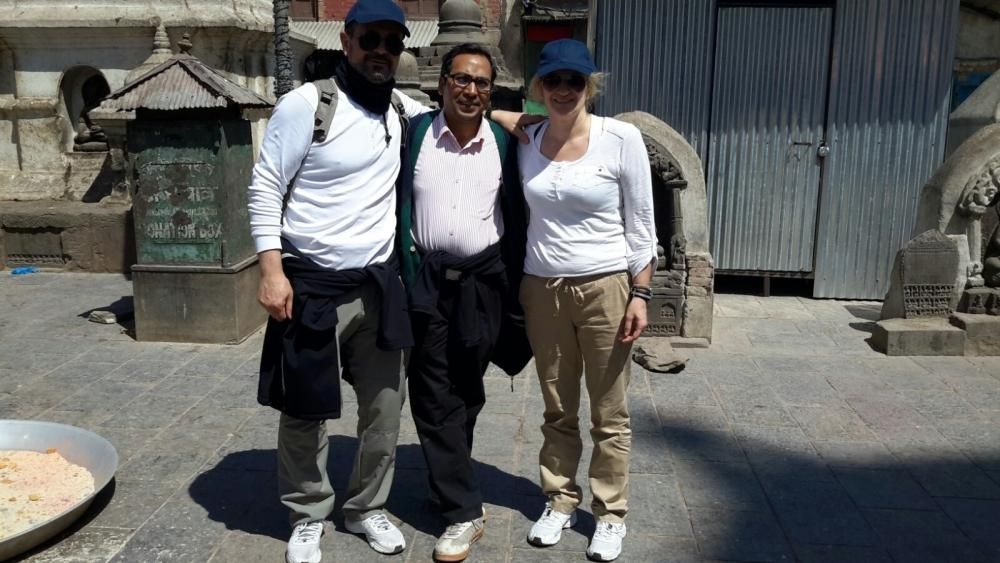 El matrimonio de Redondela en su viaje a Nepal.