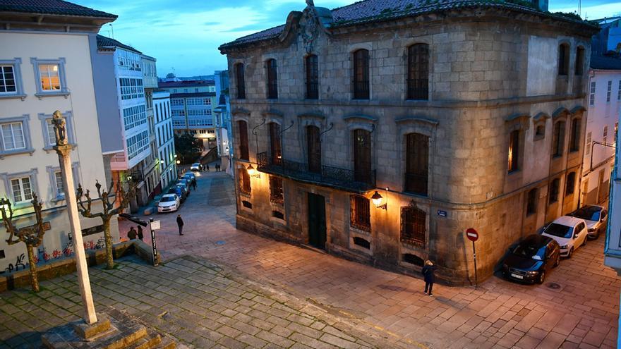 La Casa Cornide, en el casco histórico de A Coruña. / CARLOS PARDELLAS