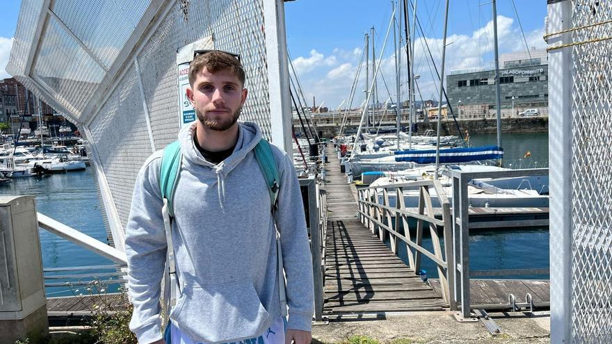 Acto heroico: Un opositor a Policía Local de 23 años salva a un hombre de morir ahogado