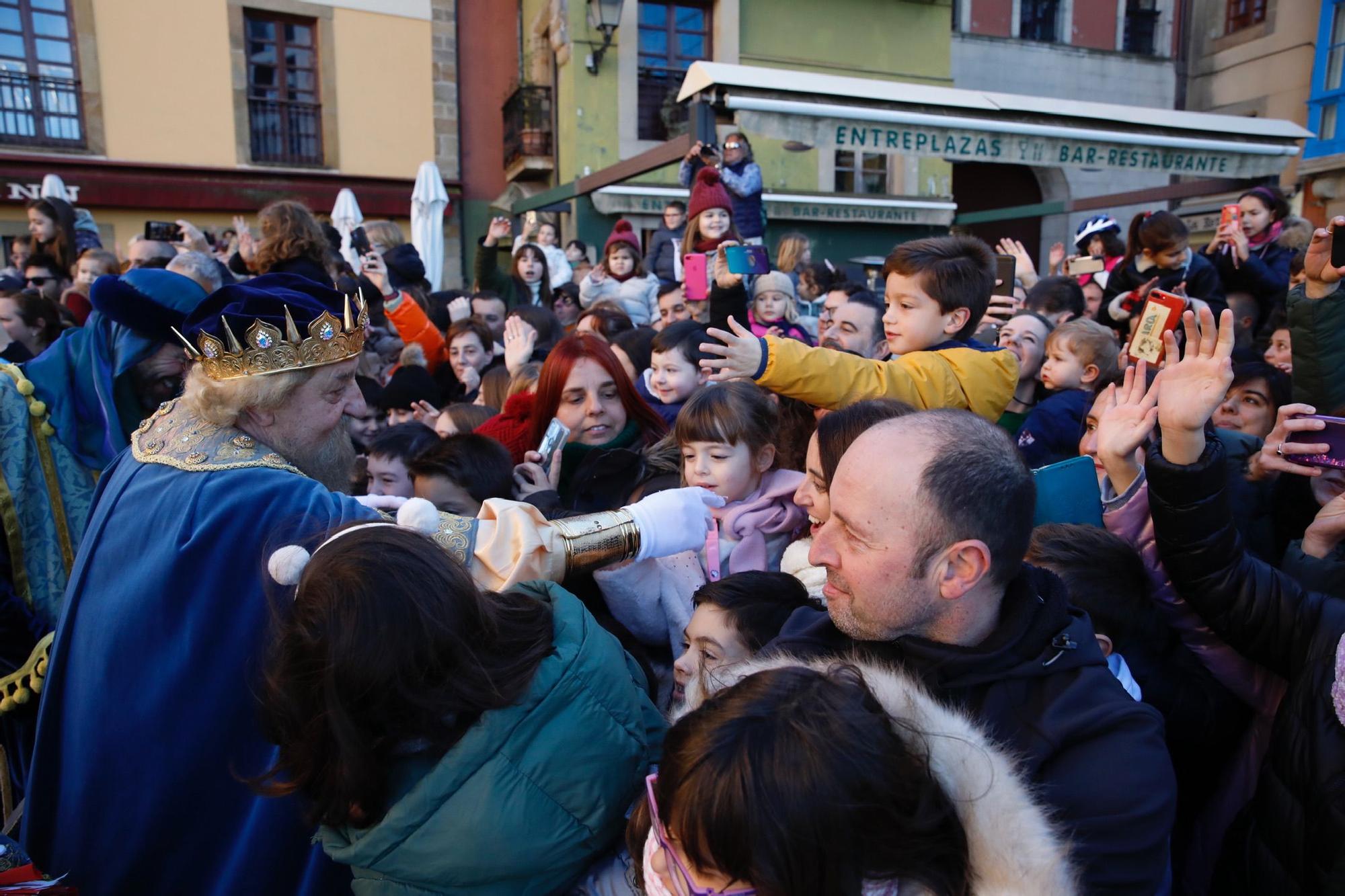 Así ha sido la llegada de los Reyes Magos a Gijón