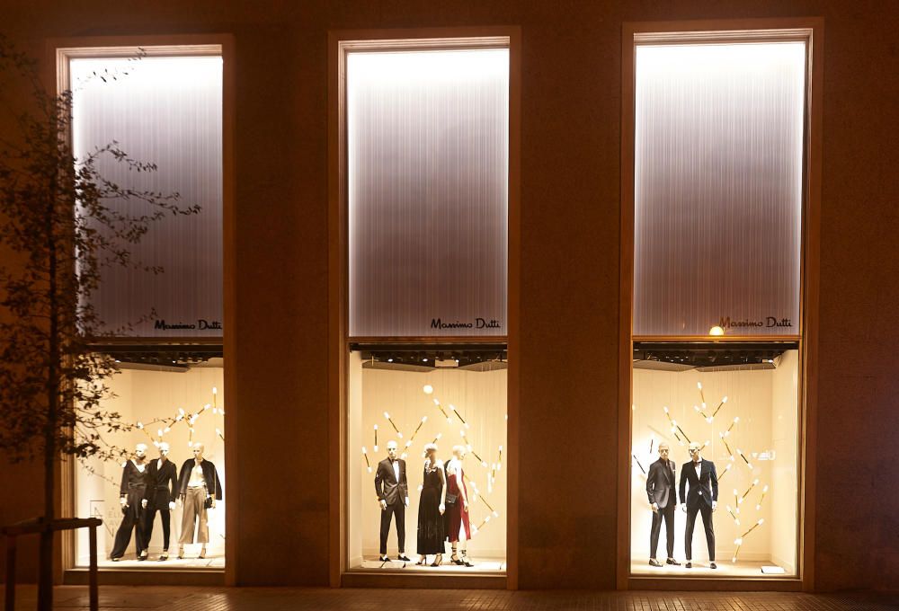 Macrotienda de Massimo Dutti en València