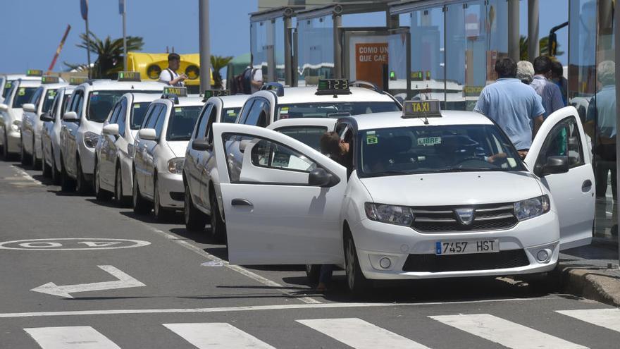 Los taxistas partirán desde el mercado de San Fernando hasta el Ayuntamiento.