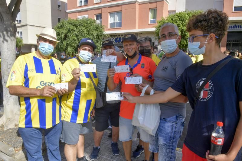 Ambiente durante el derbi en el Estadio de Gran Canaria