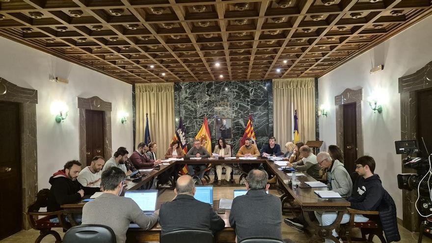 Campos pide a sus ciudadanos boicotear los productos de Damm tras el cierre de Agama