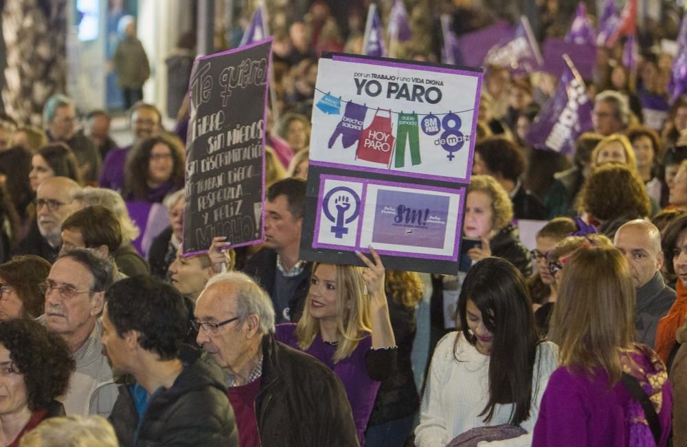 8 de Marzo: Más de 40.000 personas en la manifestación feminista de Alicante contra el machismo y por la igualdad