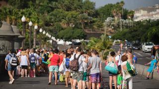 Canarias enfrenta otro fin de semana caluroso tras un fugaz lapso fresco