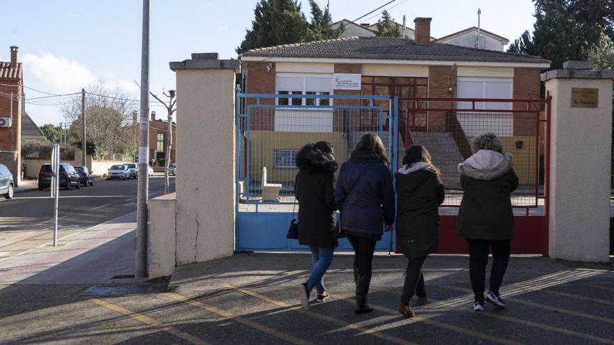La Junta, dispuesta a colaborar en la reforma de este colegio rural zamorano