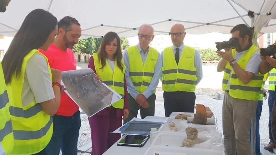 Un perro decapitado y varias yeguas salen a la luz en el yacimiento de San Esteban en Murcia