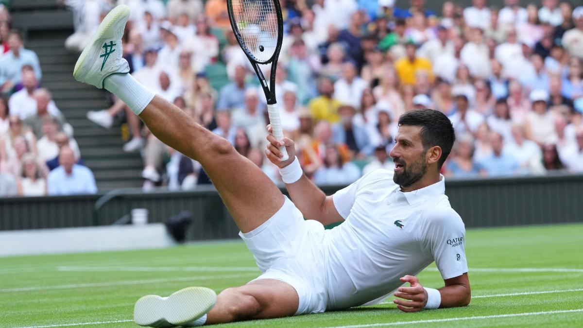 Novak Djokovic durante el partido ante Kecmanovic
