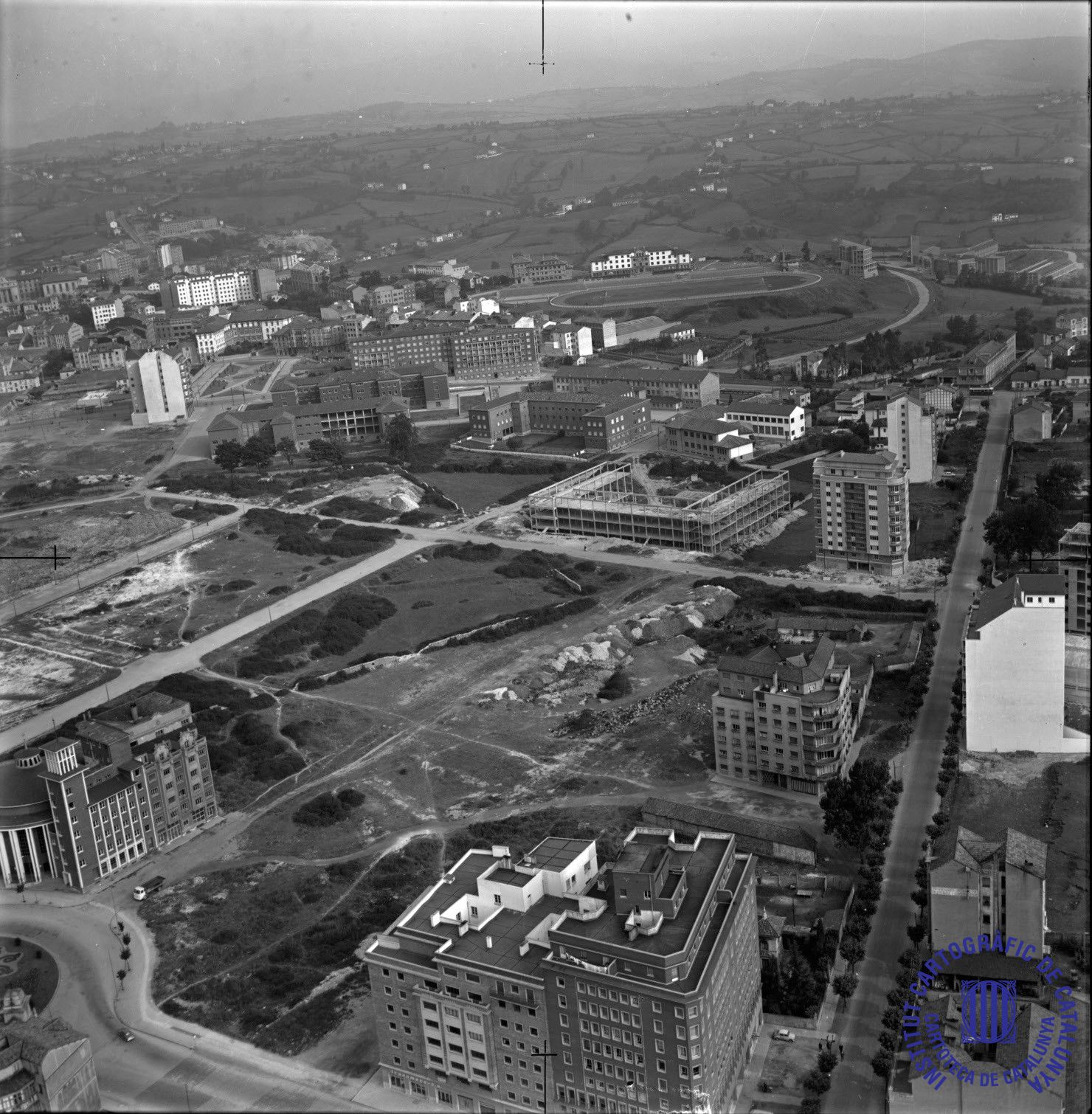 Un vuelo al pasado: así era Asturias, desde el aire, en 1962