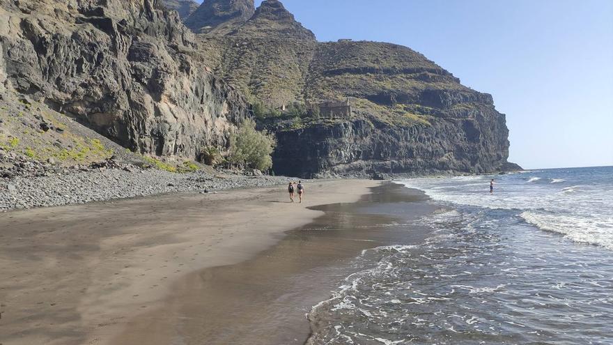 Rescatan a un senderista en apuros en plena ola de calor en Gran Canaria