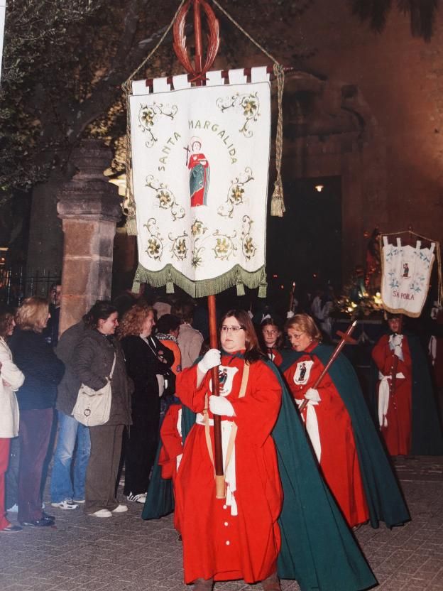 La cofradía, durante una procesión pasada. | J.P.