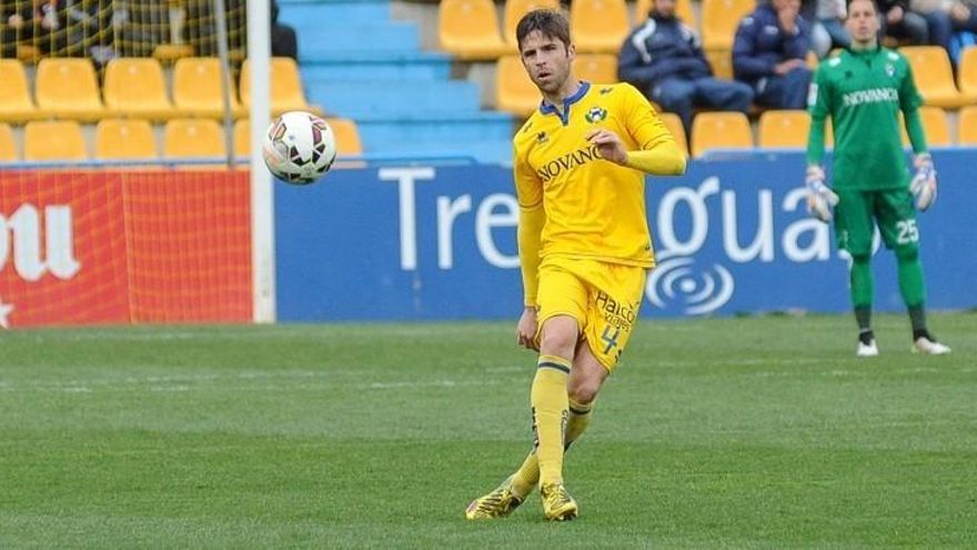 Héctor Verdés, durante un partido del Alcorcón. real oviedo