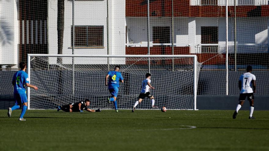 La SD Portmany frena en casa al Mallorca B, líder de la clasificación