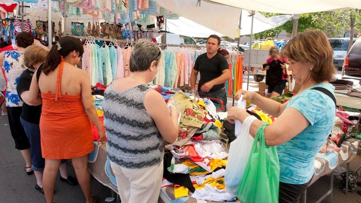 Imagen de archivo de un mercadillo en Cartagena.