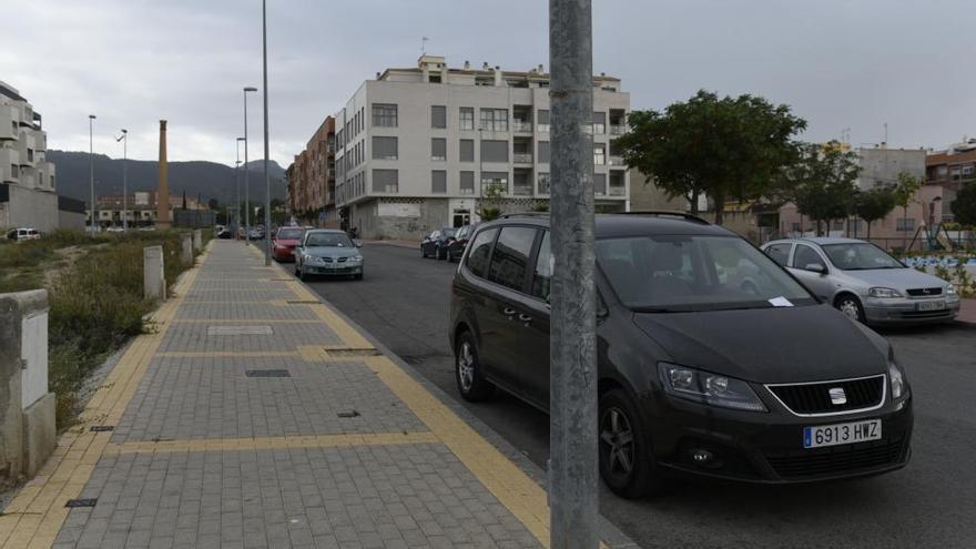 Una de las localidades en las que se está desarrollando esta campaña es El Palmar. En la imagen, un coche con la advertencia.