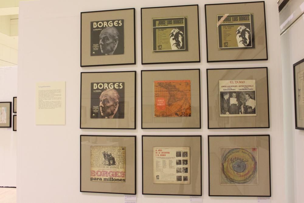 Borges visita el Museo de la Universidad de Alicante