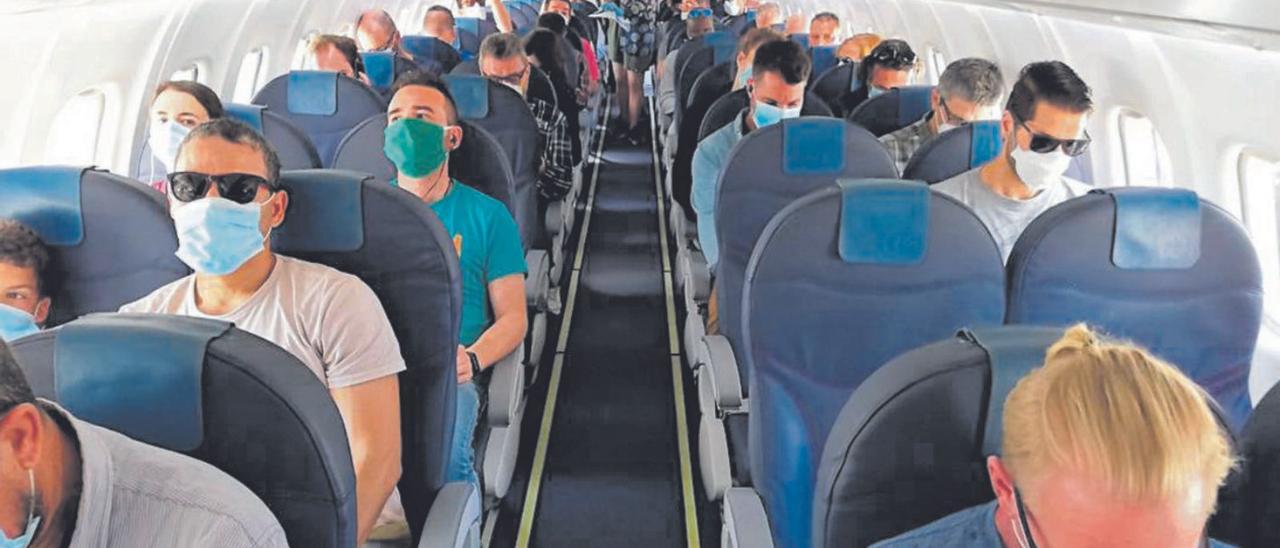 Con la pandemia otro motivo de disputa a bordo del avión pasó a ser el uso de mascarillas. | DM