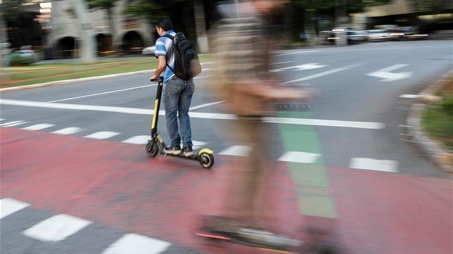 Unidas pide al gobierno local una ordenanza que regule el tráfico de patinetes eléctricos