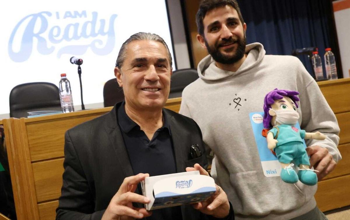 Scariolo y Ricky, presentaron la campaña 'I'm ready' en el Hospital Materno Infantil de Málaga