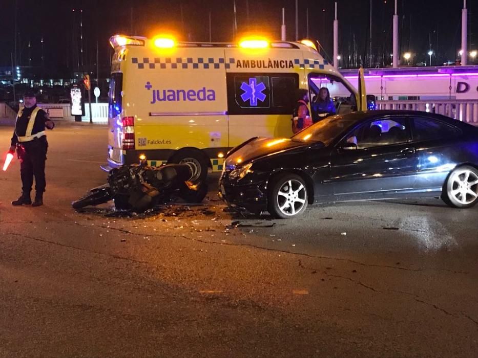 Muere un motorista en una colisión con un coche en el paseo marítimo de Palma