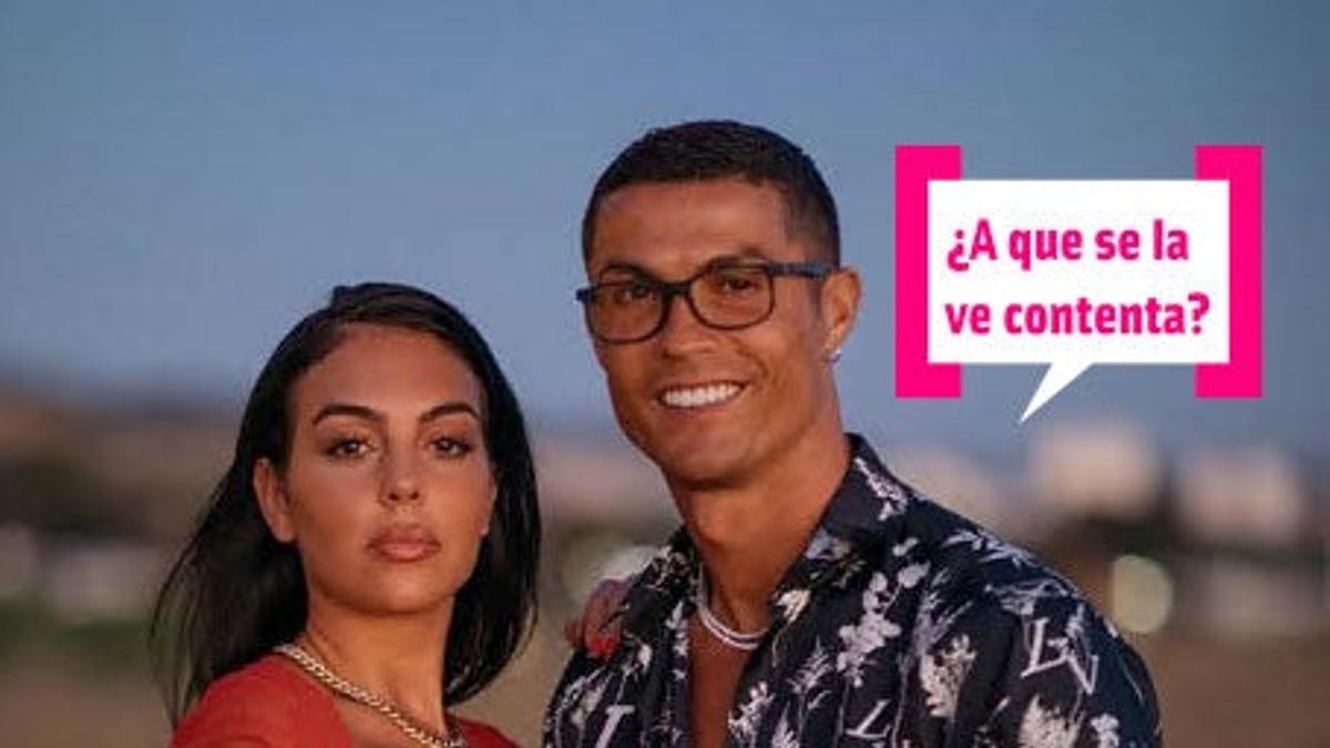 Georgina Rodríguez y Cristiano Ronaldo posando para la cámara