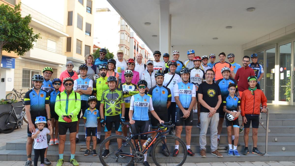 Los ciclistas participantes han realizado una ruta de 14 kilómetros.