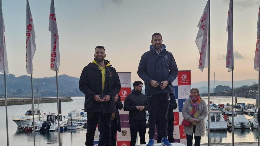 Javi López, del club Los Cuervos de Pravia, gana el Memorial Nino de piragüismo en Villaviciosa