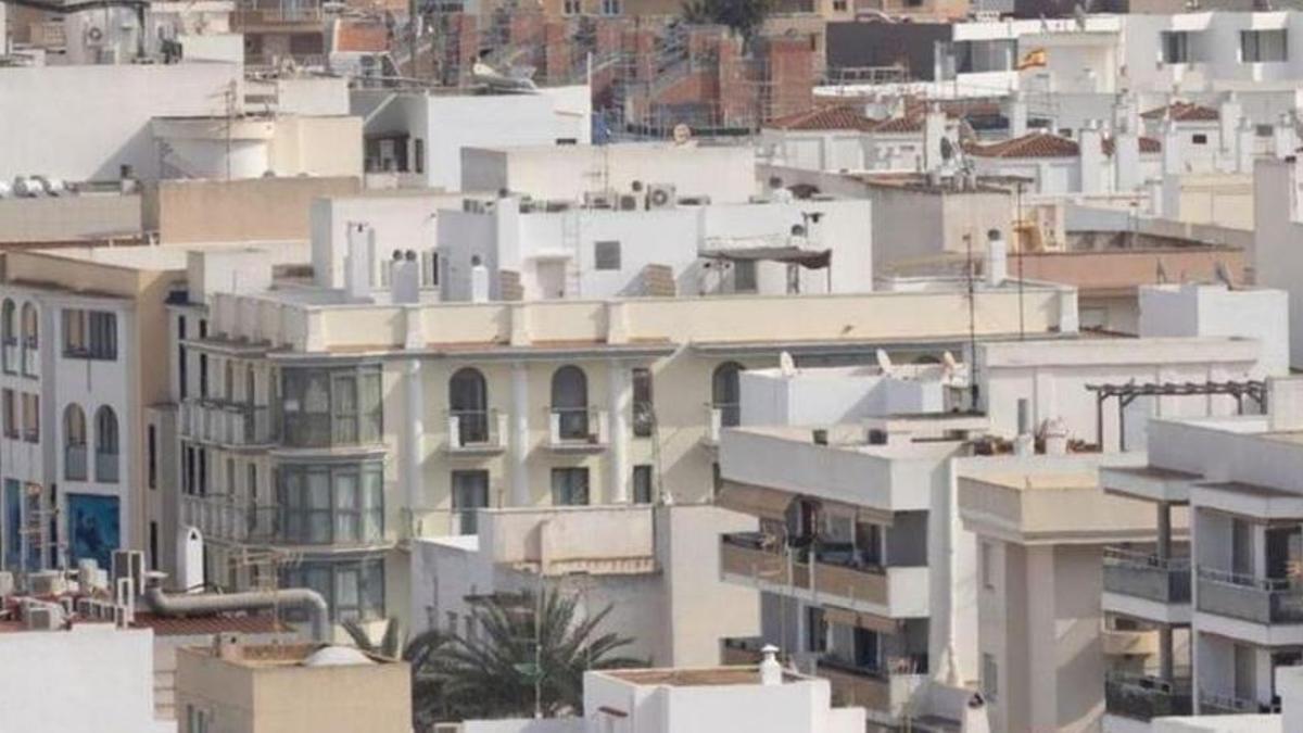 Viviendas en Ibiza en una imagen de archivo