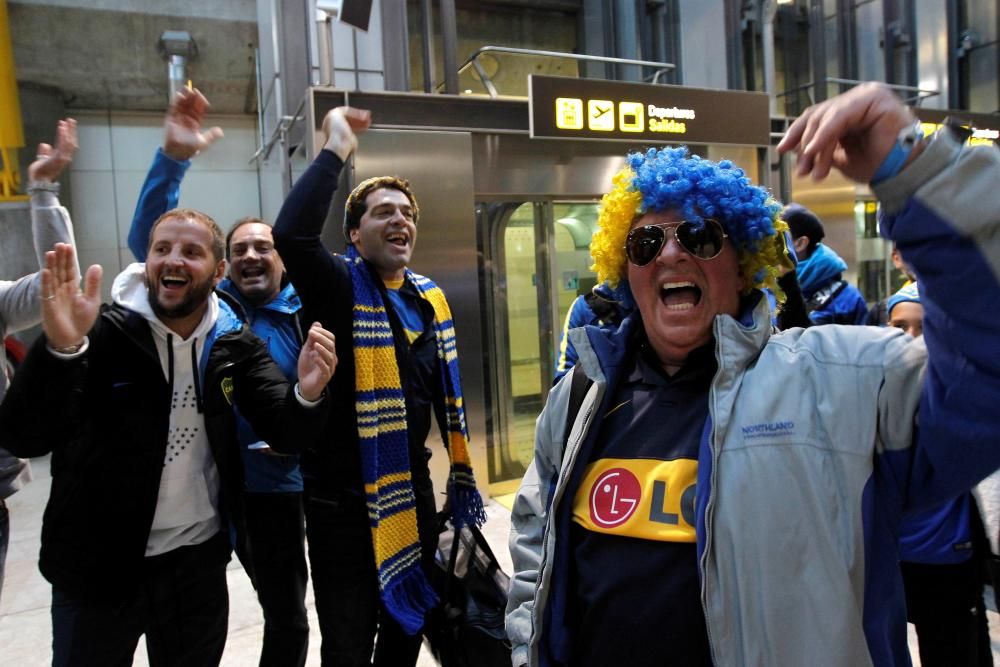 Las aficiones de River y Boca llenan Madrid