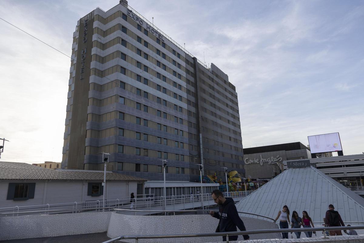 Obras en el edificio Expo Hotel de València.