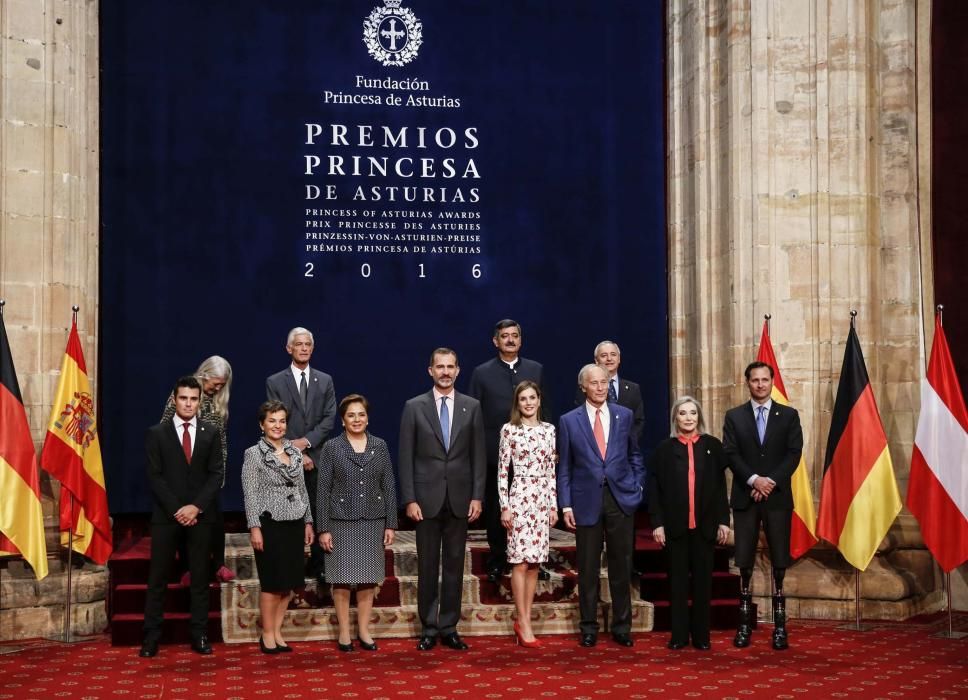 Audiencia de los Reyes con los galardonados con los premios "Princesa de Asturias 2016"