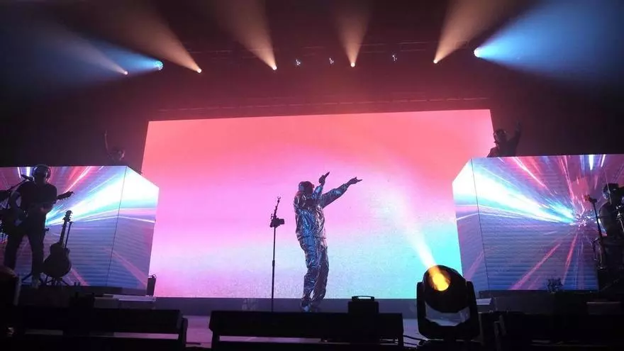 El muelle de la Batería vive ‘La Revolución Sexual’ con La Casa Azul