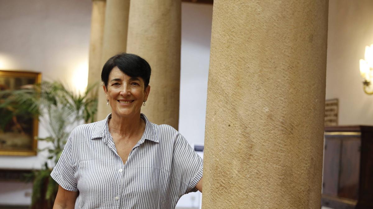 Ana Canelada, en Oviedo, posando para LA NUEVA ESPAÑA.