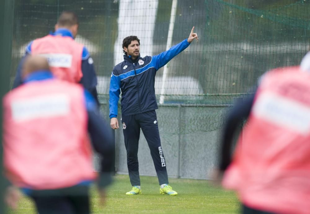 Luisinho se entrena con sus compañeros