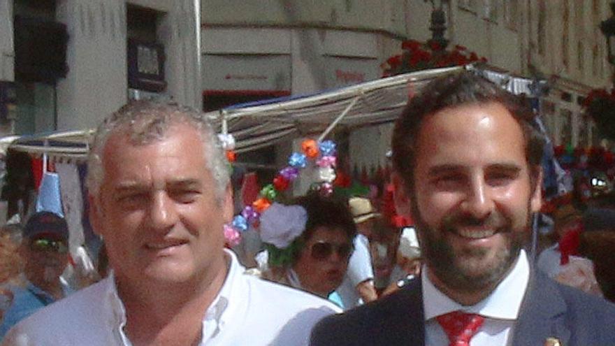 Carnero, junto a Daniel Pérez, este sábado en la calle Larios.