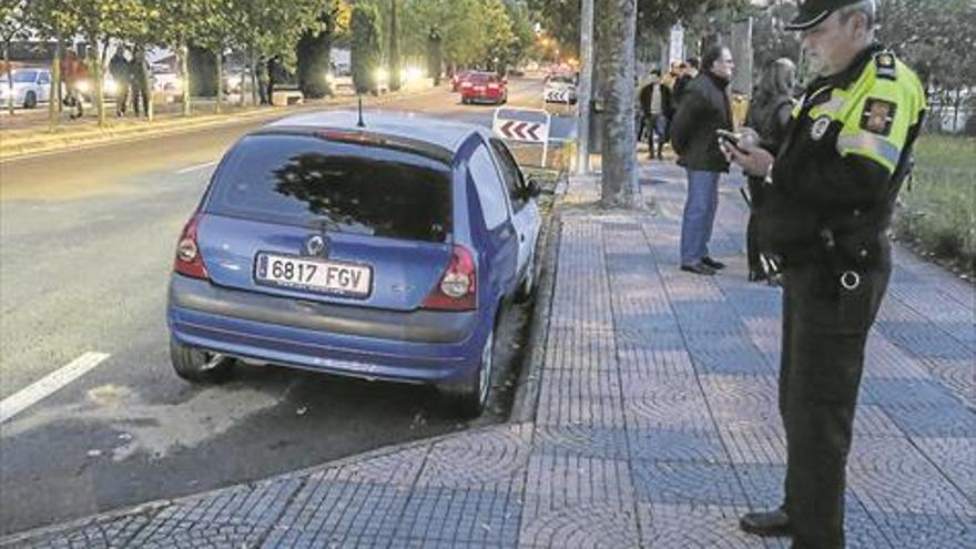 Una joven fallece tras atropellarla un coche en la avenida de la Hispanidad de Cáceres