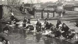 Así fue cómo las lavanderas del río Manzanares consiguieron sustentar a su comunidad con menos de un céntimo al día