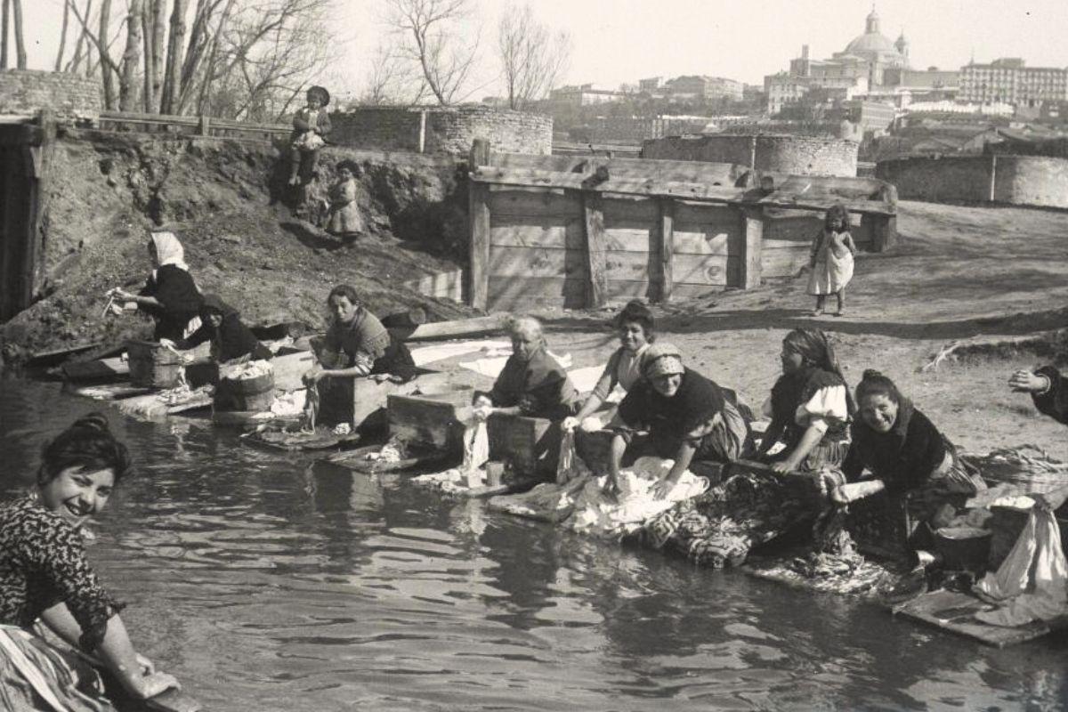 Cómo las lavanderas del río Manzanares sustentaron a su comunidad con menos de un céntimo al día