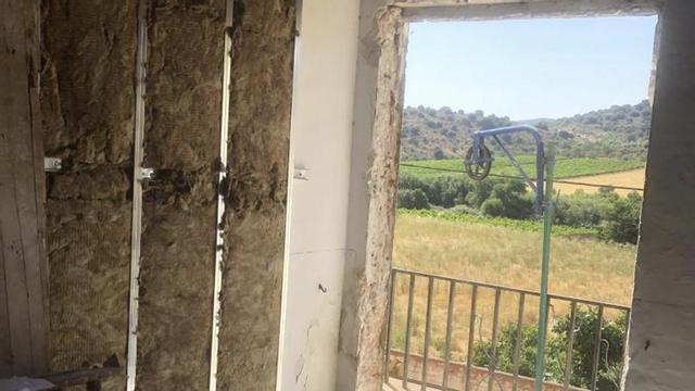Obras de rehabilitación en la antigua vivienda del médico. | SERVICIO ESPECIAL