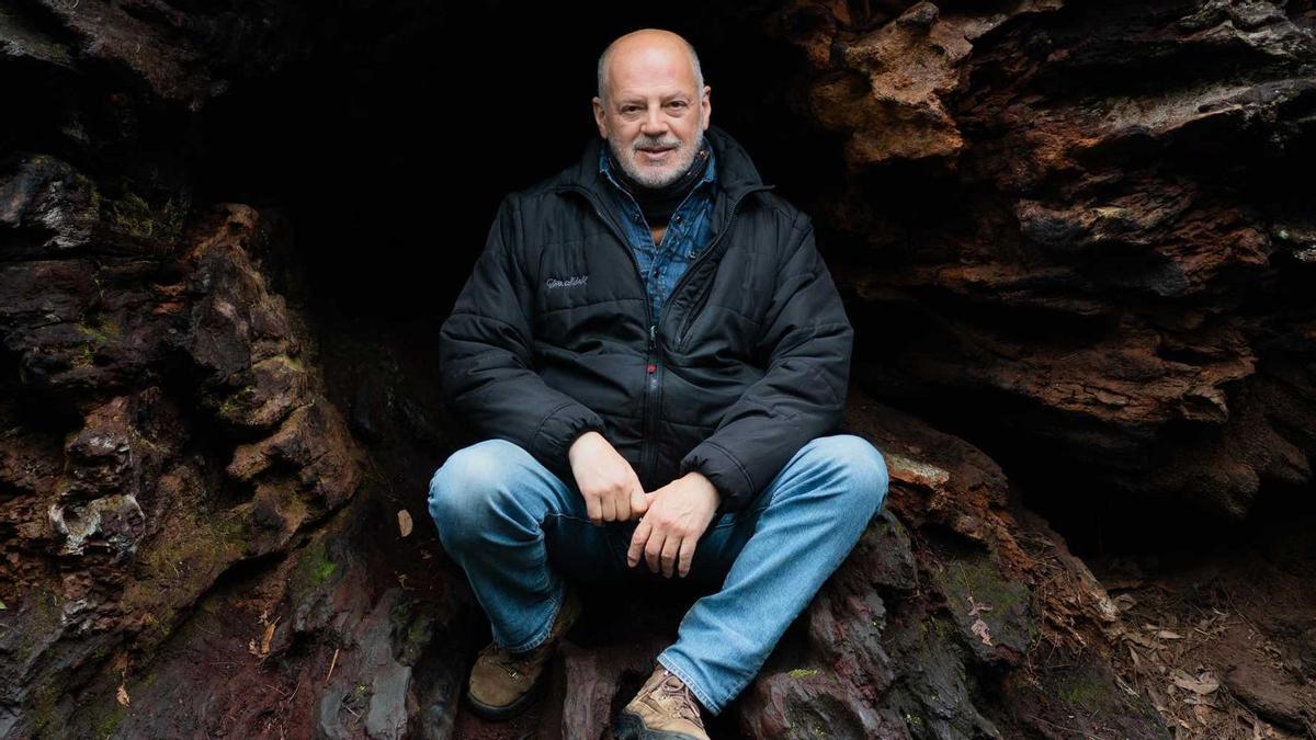 Valentín Carrera, escritor: «No puedes ir a Perú y pedir una hamburguesa»