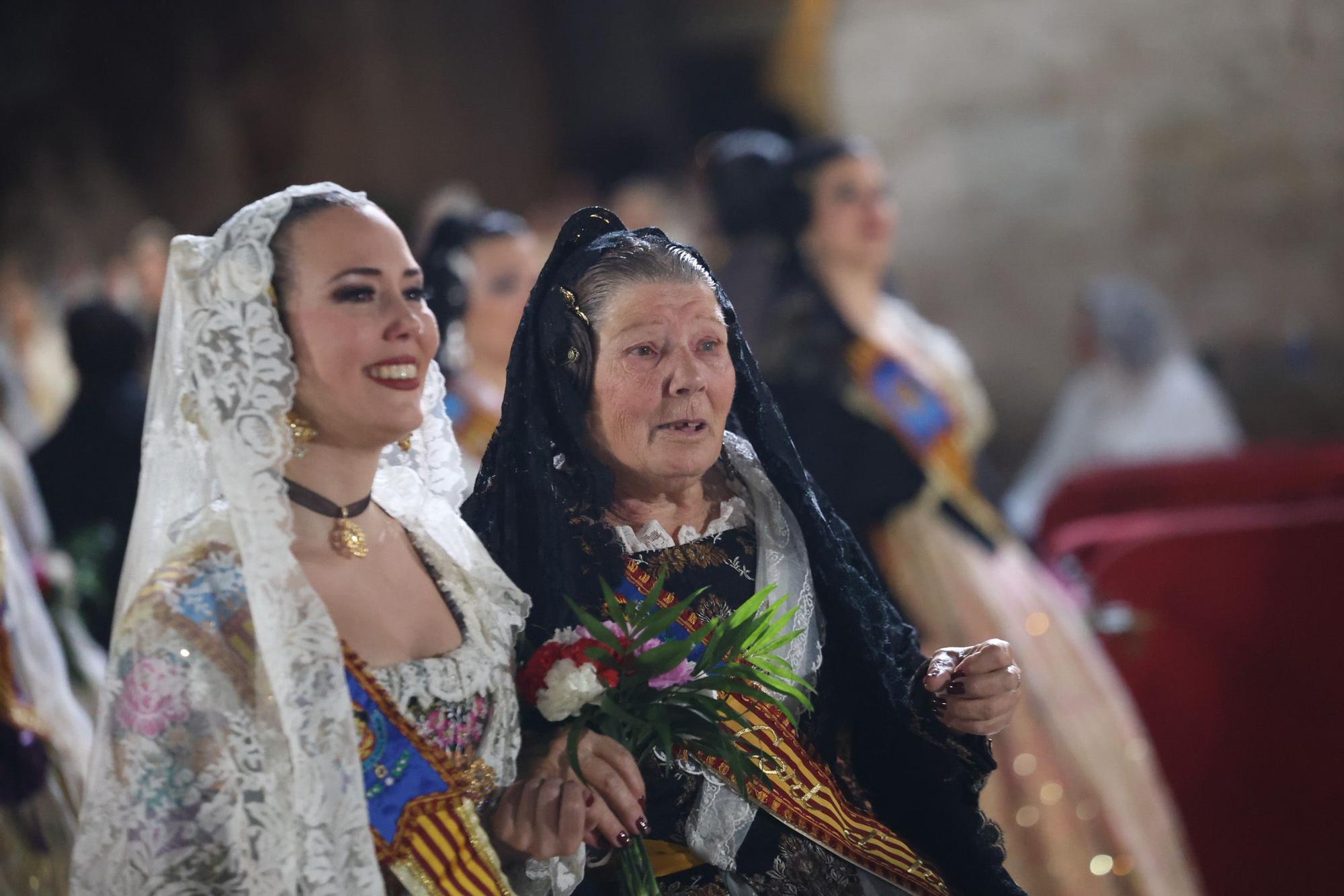 Búscate en el primer día de la Ofrenda en la calle San Vicente entre las 23 y las 24 horas