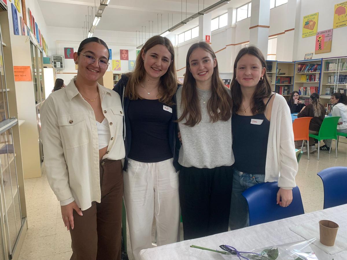 De izquierda a derecha, Natalia León, Maja Kreferd, Luisa Oels y Clara Schork.