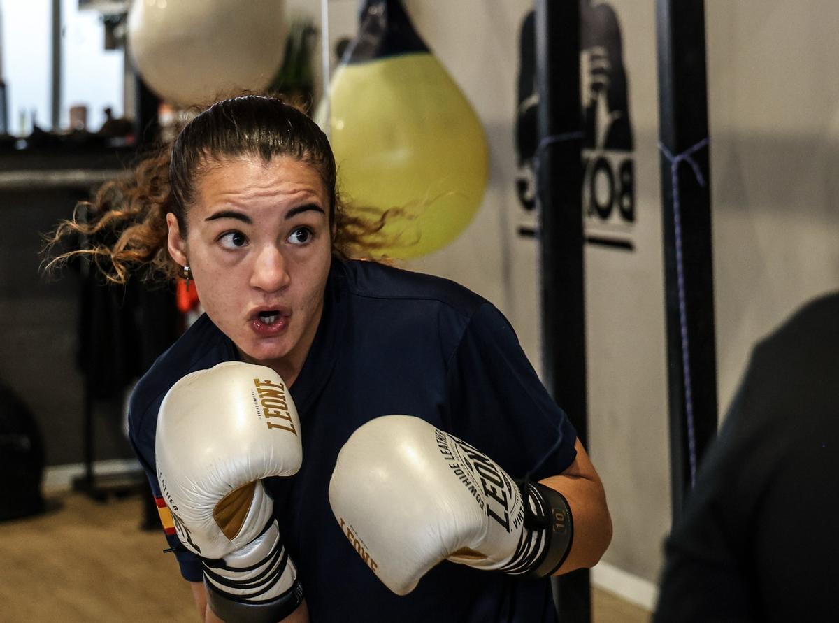 Sheila Martínez, la alicantina, campeona de Europa de boxeo de peso pluma
