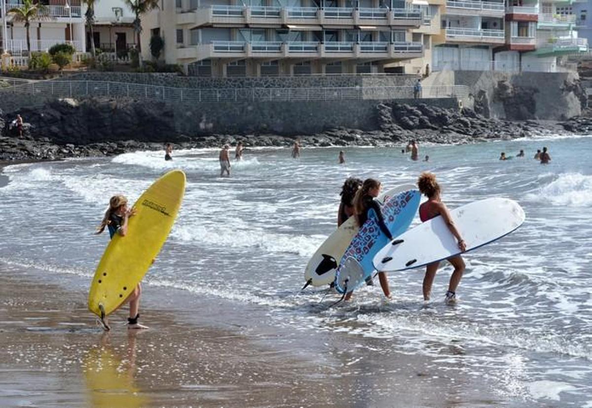 SURF PARA NIÑOS SALINETAS SURF PARA NIÑOS SALINETAS