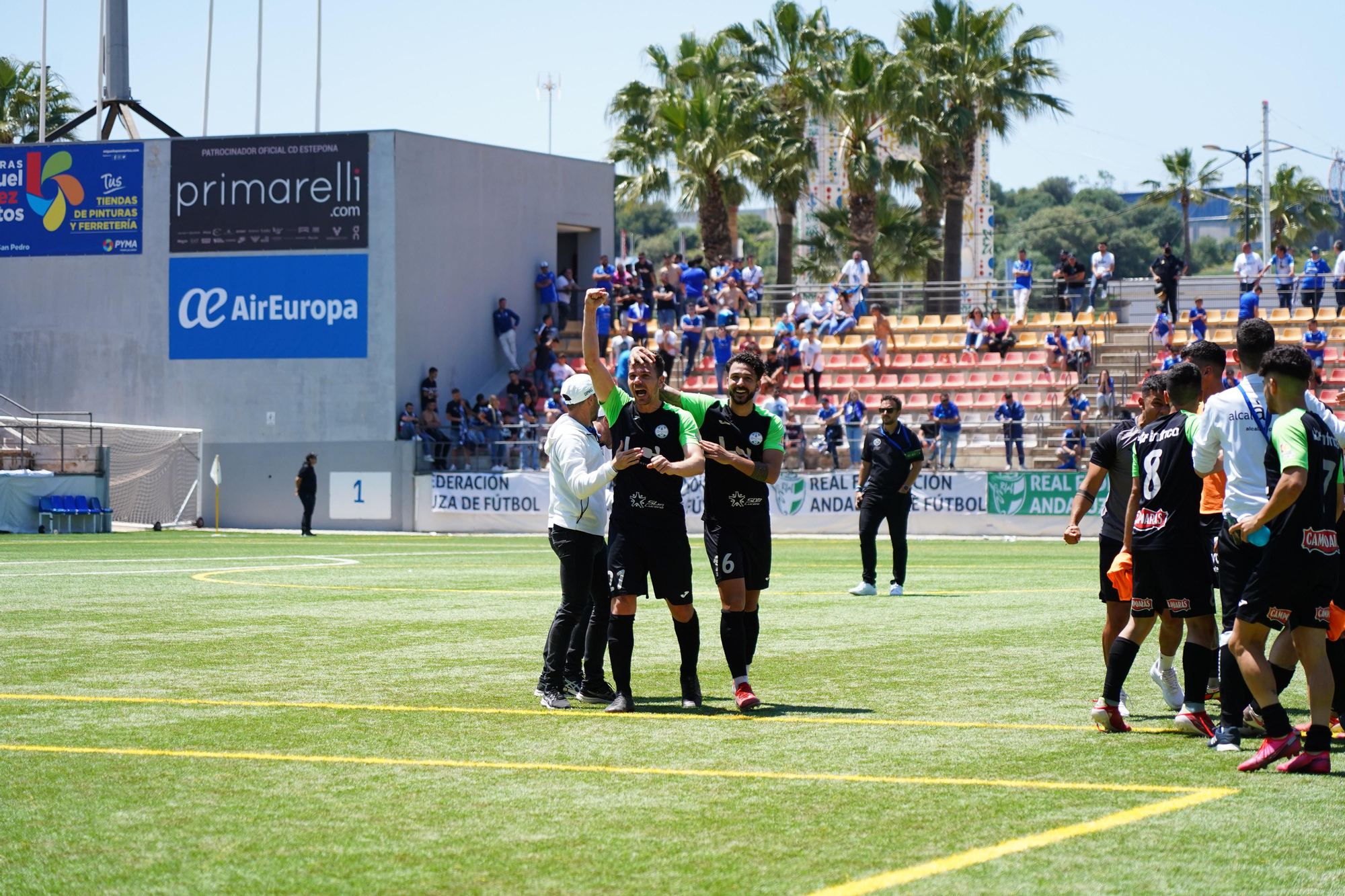 El Ciudad de Lucena supera con épica al Xerez CD en el 'play off'