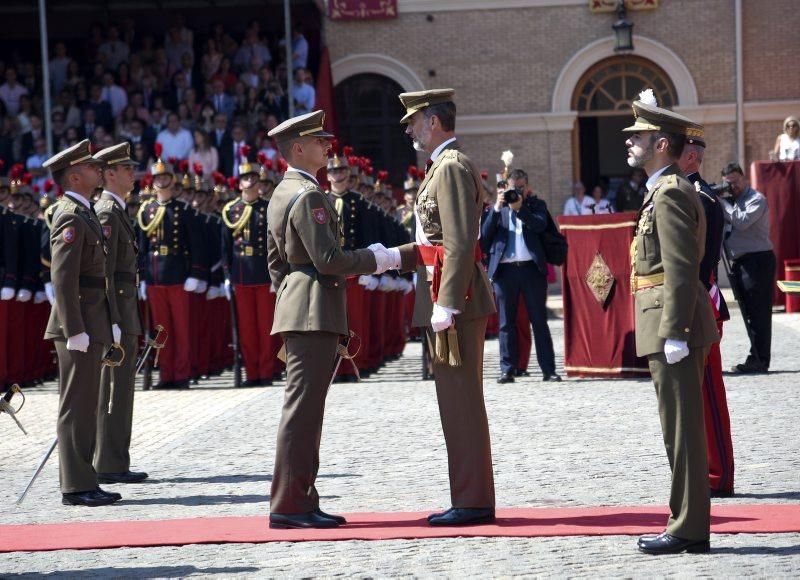 Visita de Felipe VI a la Academia General Militar de Zaragoza