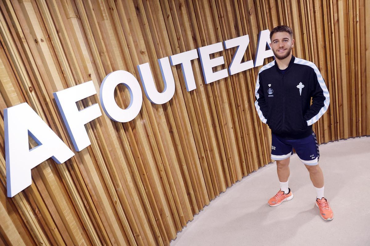 El futbolista vigués del Celta, Sergio Carreira, en la sala de prensa de Afouteza