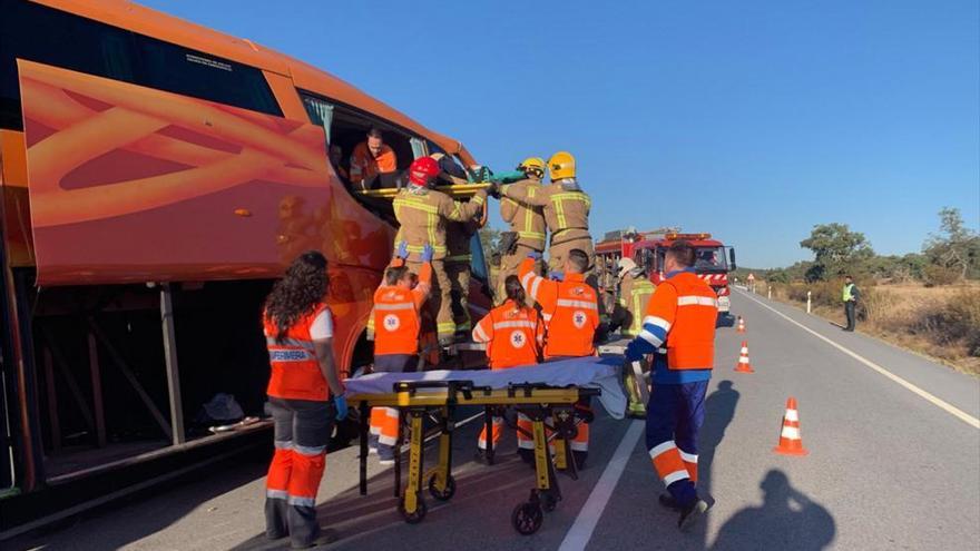 Ocho heridos, uno de ellos grave, en un accidente de autobús que se dirigía al Santuario de Fátima