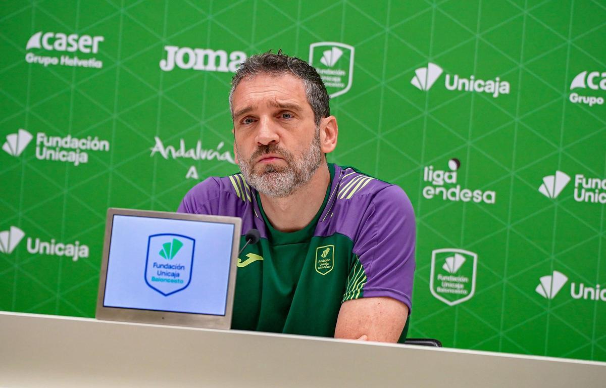 Ibon Navarro en la rueda de prensa previa al choque contra el Dreamland Gran Canaria en el Martín Carpena.